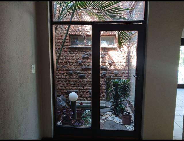 4 BEDROOM HOUSE FOR SALE IN CASHAN